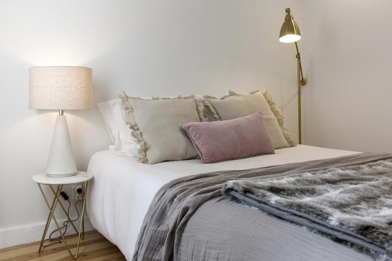 Romantic Nest For A Getaway At Downtown With Design Lisbona Esterno foto